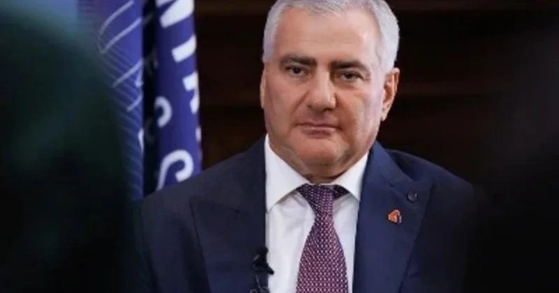 Karapetyanın tərəfdarları Ermənistanda hökumət binasının qarşısında aksiya keçiriblər