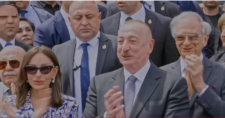 Prezident “Qarabağ” mahnısını ifa etdi VİDEO
