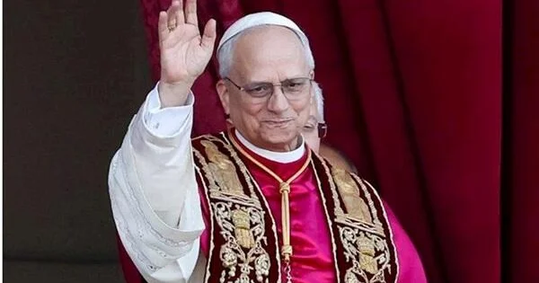 Yeni Papa ilk müraciətini etdi