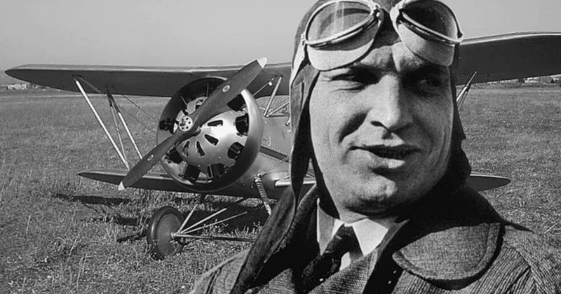 Россияне считают героями ВОВ убитого в 1932 г Павлика Морозова и разбившегося в 1938 г лётчика Чкалова
