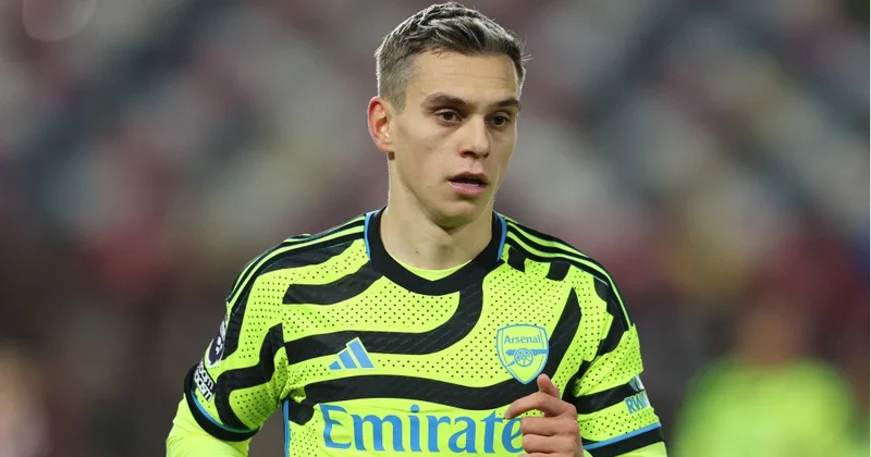 “Arsenal” belçikalı futbolçu ilə müqavilə yeniləyəcək