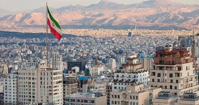 İran səfirliyini yandırdılar Tehran hərəkətə keçdi VİDEO