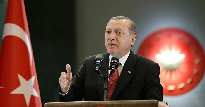 Ərdoğan Makronla danışdı: Danışıqlara hazırıq