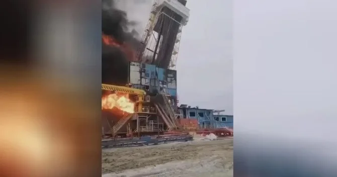 Sibirdə neft qaz yatağında yanğın baş verib, qazma qurğusu çöküb