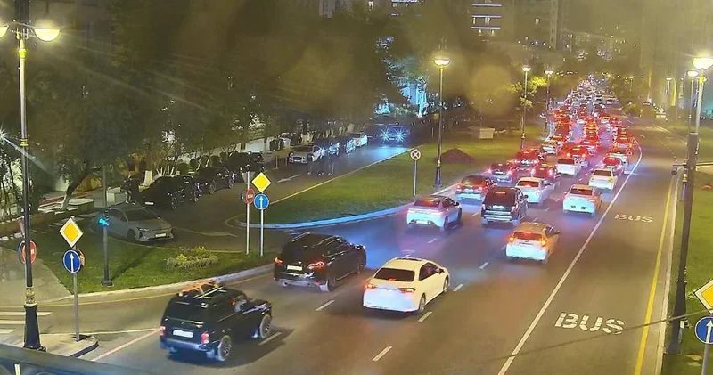 3 günlük tətilin sonuncu günündə Bakıda TIXAC FOTOLAR