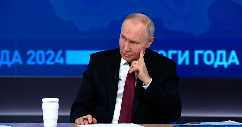 Путин расплакался при просмотре фильма о ВОВ