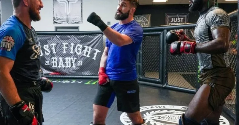 Nazim Sadıxov UFC çempionu ilə Bakıdakı turnirə hazırlaşır FOTO