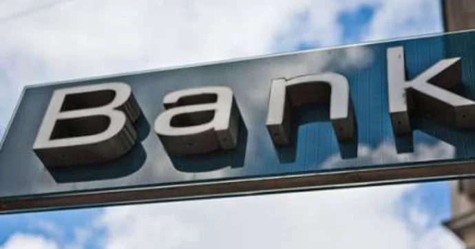 Vətəndaşlar bu hala görə banklardan təzminat tələb edə bilərlər VİDEO