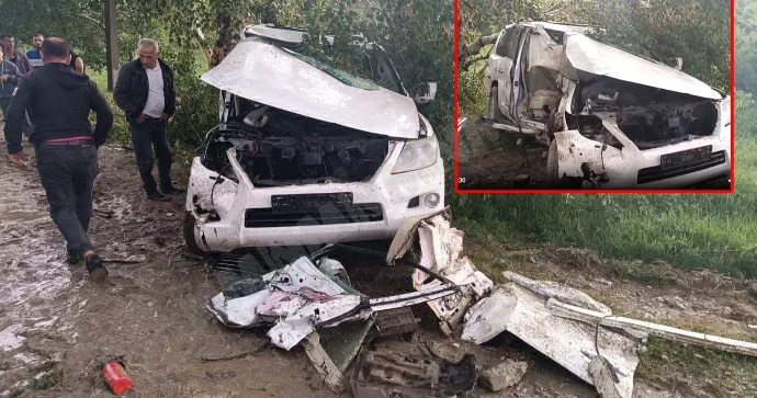 Çuxurdan yayınan sürücü “Lexus”u aşırdı 3 yaralı var FOTO VİDEO