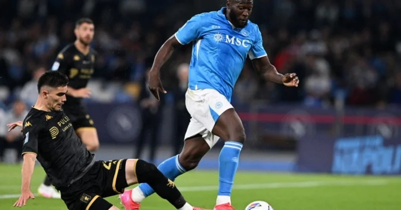 A Seriyası: Napoli çempionluq yarışında büdrədi