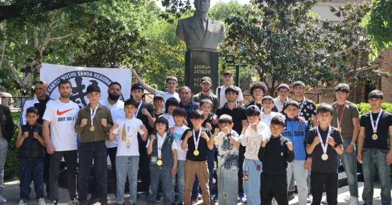 Tbilisidə Ulu Öndərin abidəsi ziyarət edilib