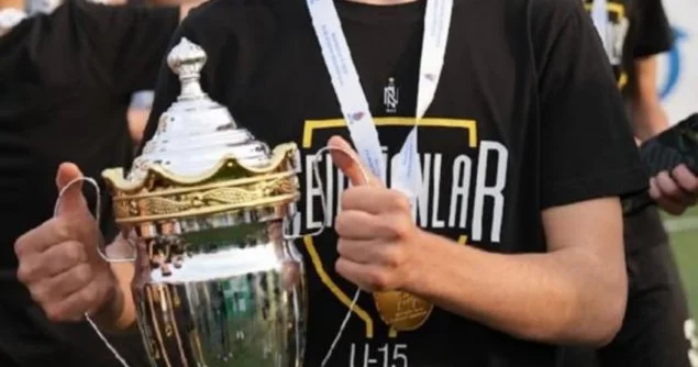 U 15 Liqasında Çempion mükafatlandırıldı FOTO
