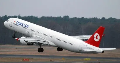 İstanbuldan uçan təyyarə Nepalda eniş zamanı alovlandı