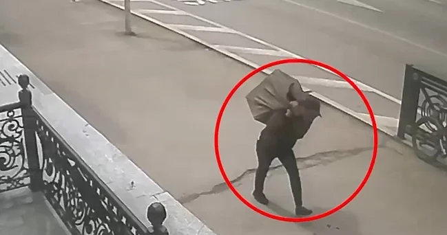 Полиция задержала 25 летнего подозреваемого в краже сейфа из магазина в Баку