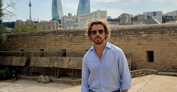 Maksim Qalkinin Bakı gəzintisi Fotolar
