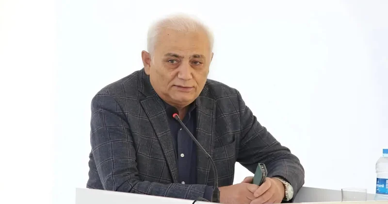 Müasir ədəbi mühitdə mənfi çalarlar və onların aradan qaldırılması imkanları Mikayıl Bozal