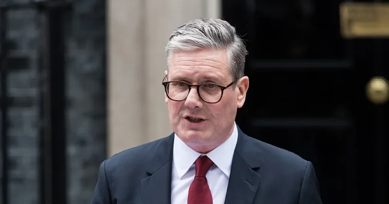 Starmer istefa çağırışlarını rədd edib