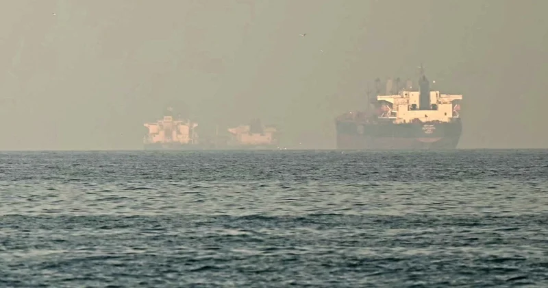 KİV: İranın koordinasiyası ilə daha bir tanker Hörmüz boğazından keçib