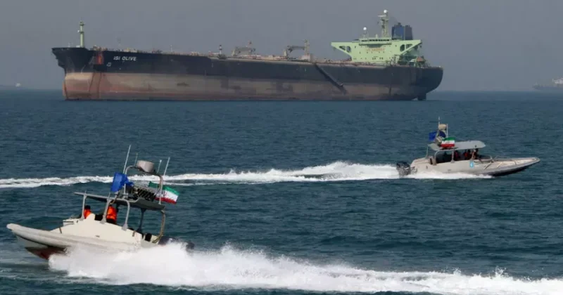 Azərbaycan nefti daşıyan tanker Hörmüz boğazından keçdi