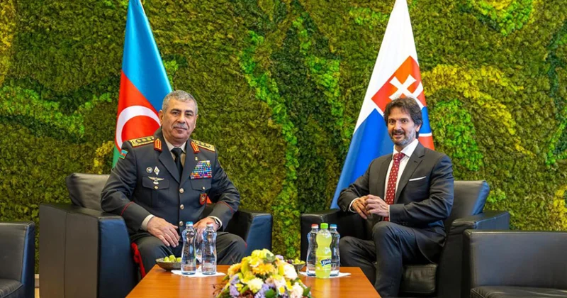 Азербайджан и Словакия рассмотрели вопросы военного сотрудничества