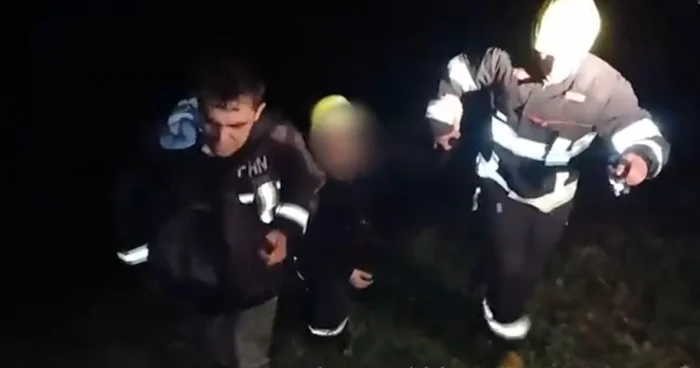 Dağda köməksiz qalan şəxslər xilas ediliblər