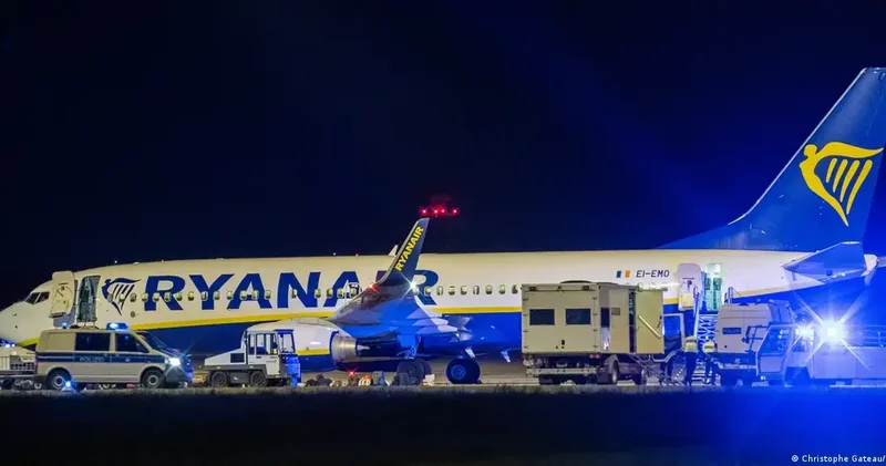 Hart van Nederland: самолет Ryanair совершил экстренную посадку в аэропорту Схипхол