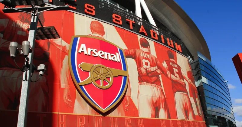 Arsenal bir mövsümdə ən çox qələbə qazanma rekordunu yenilədi
