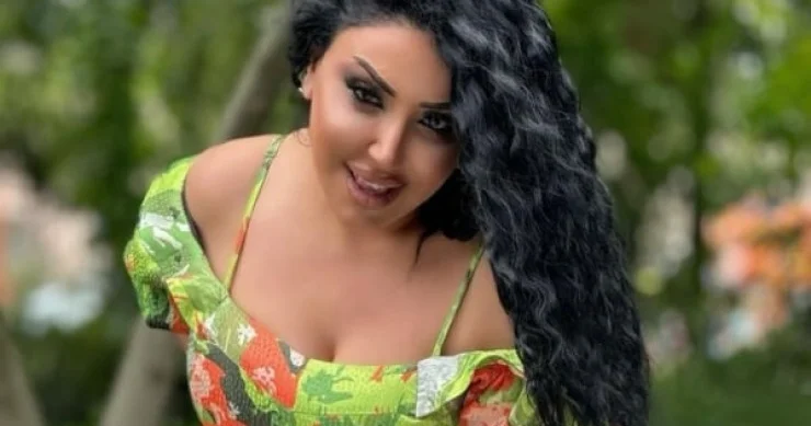 Kəmalə Günəşli toyda dalaşdı Üzünə stəkan atdı