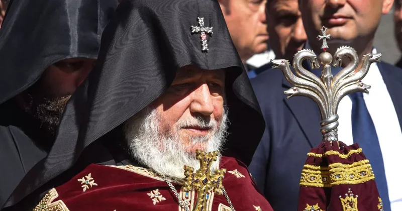 Жоховурд : Правящая элита Армении уверена в скорой отставке Гарегина II