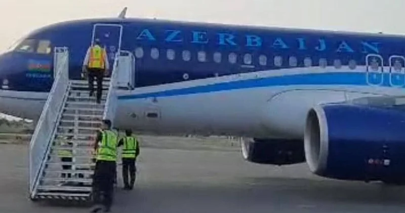Борт AZAL экстренно приземлился в Иране