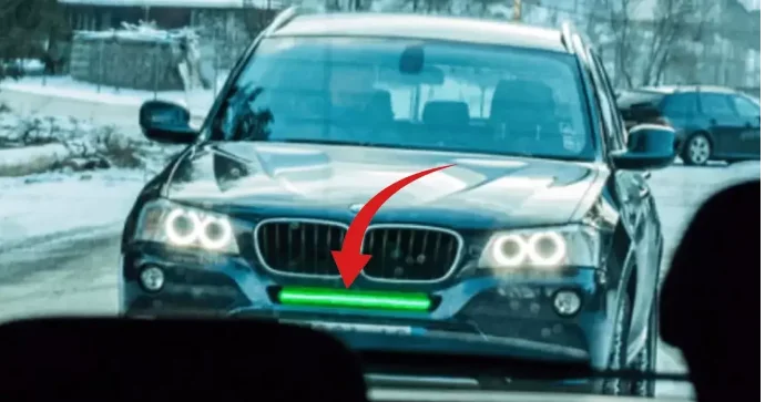 Qəzaların sayını azaltmaq üçün maşınların ön hissəsində yaşıl işıq quraşdırıla bilər ARAŞDIRMA FOTO