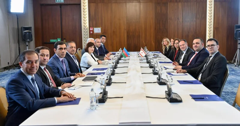 Sahibə Qafarova Astanada Ziya Öztürkler ilə qarşılıqlı maraq doğuran məsələlər haqqında fikir mübadiləsi aparıb FOTO