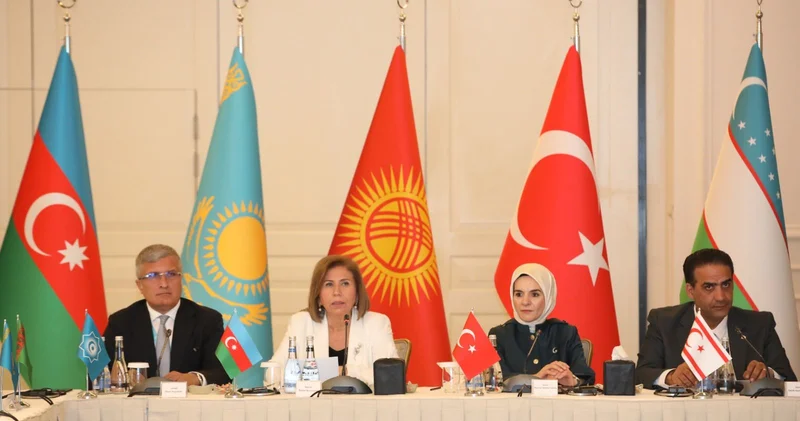“Güclü ailələr, güclü toplumlar: TDT ölkələrində ailəni dəstəkləyici siyasətlər” adlı yan tədbir keçirilib