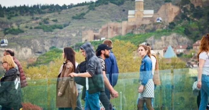 Qanunsuz miqrantlar istənilən ölkə üçün potensial təhlükədir EKSPERT