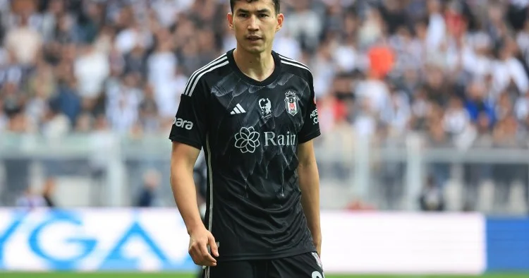 Beşiktaş ın futbolçusu Dinamo ya keçir