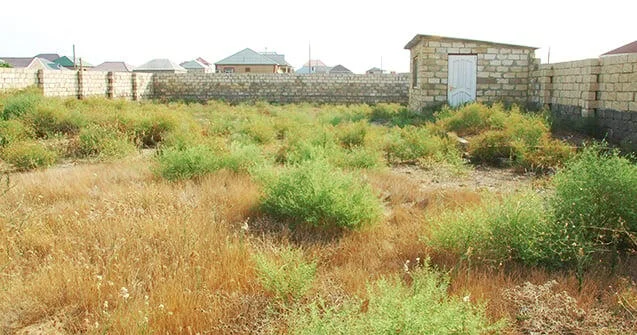 Məmmədlidə vətəndaşın evini “sənəddə” başqası sahiblənib FOTO