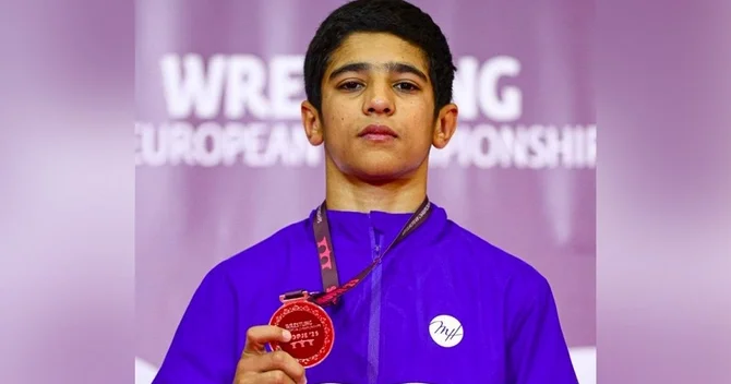 Avropa çempionatı: Azərbaycanın daha bir güləşçisi qızıl medal qazanıb
