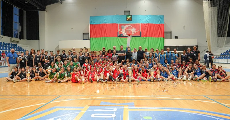 Azərbaycan çempionatının medalçıları mükafatlandırıldı