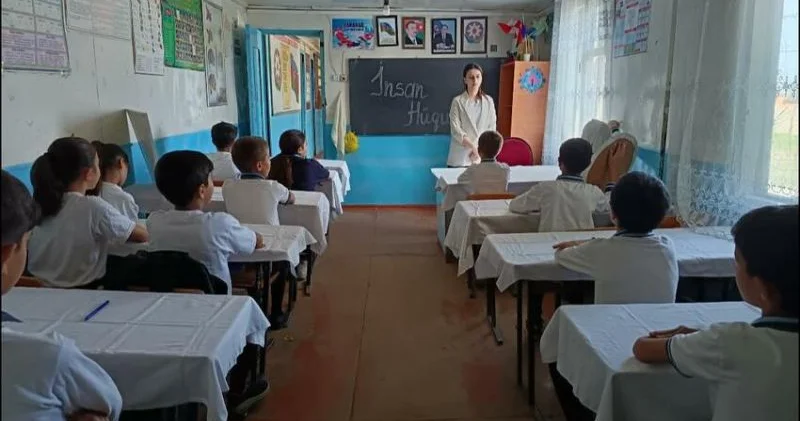 Məktəbdə döşəmə çökdü, şagirdlər başqa sinfə köçürüldü RƏSMİ