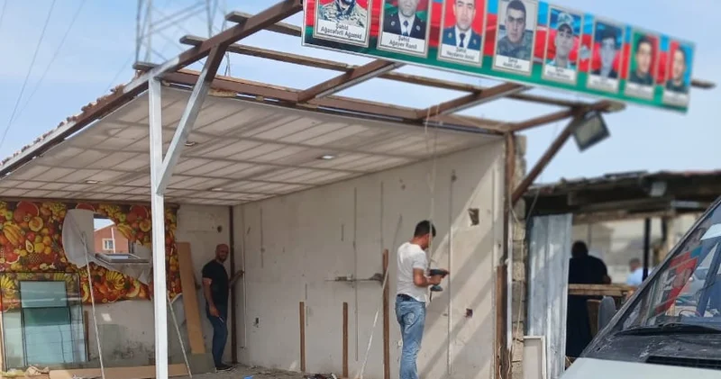 QAZİNİ ALDADIB, MAĞAZASINI SÖKDÜLƏR... İcra başçısı gündəlik çörəkpulu qazanmaq üçün yer vermişdi, rəhbər şəxslər mane oldular