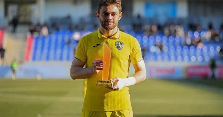Azərbaycan futbolunda ilk: Neftçi nin yetirməsi CAR klubuna keçir
