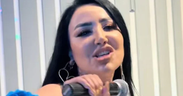 Kəmalə Günəşli mikrofonla toy sahibini təhqir edib Ona bakal atdı
