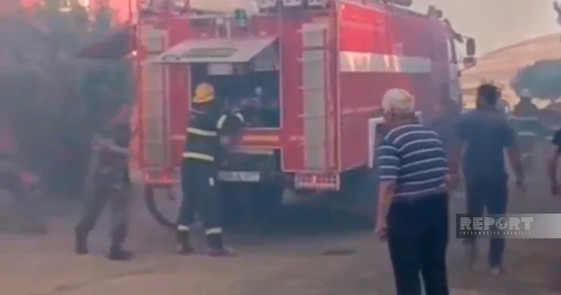 В Джалилабаде горит дом торжеств