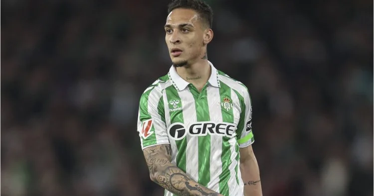 Antoni Betis də qalacaq?