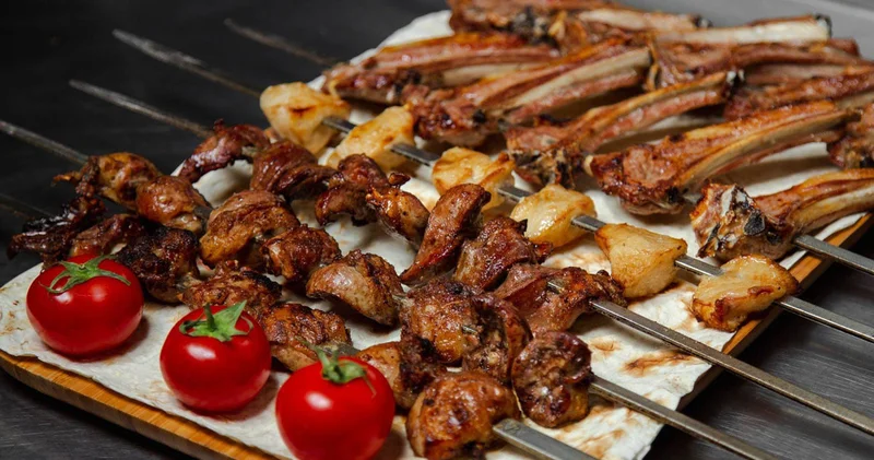 Restoranda yemək yeyərkən ehtiyatlı olun! Görün necə hazırlanır