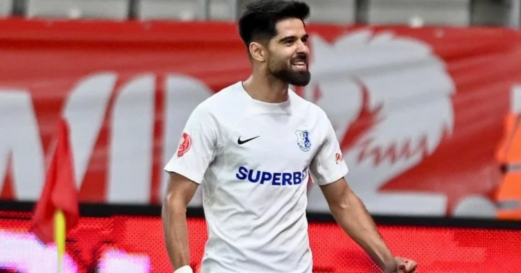 Araz Naxçıvan rumın futbolçu gətirir