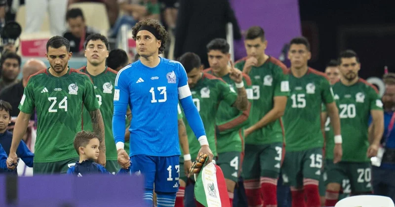 Futbol üzrə Meksika millisi Los Ancelesdəki etirazlara görə qaldığı hoteli dəyişdirəcək