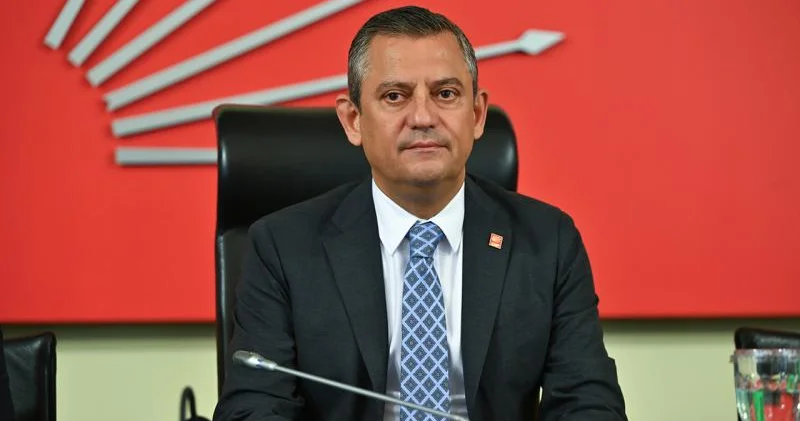 Özgür Özel istefa verdi