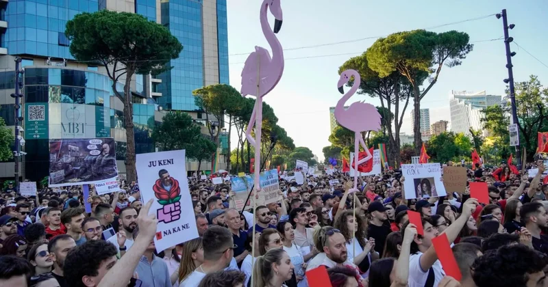 Bu ölkədə Falminqo inqilabı baş verir