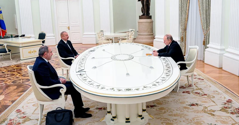 Niyə Putin Paşinyanı anlamır və heç vaxt anlamayacaq postsovet dünyasının sonu “Deutsche Welle“